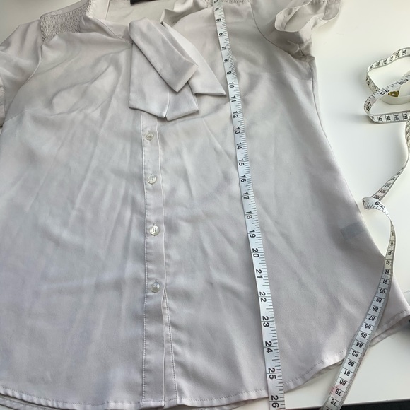 The limited medium white blouse - Picture 5 of 7